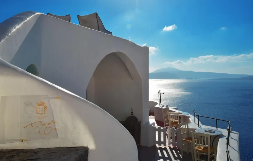Santorini Caldera Luxury Retreat
