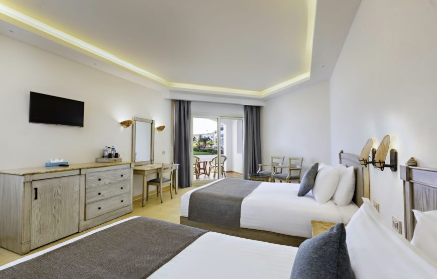 Hurghada 4-Star Aqua Resort Stay