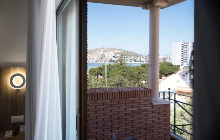 Alicante Sunshine – Coastal Getaway