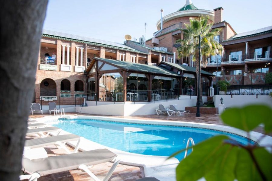 Alicante Sunshine – Coastal Getaway