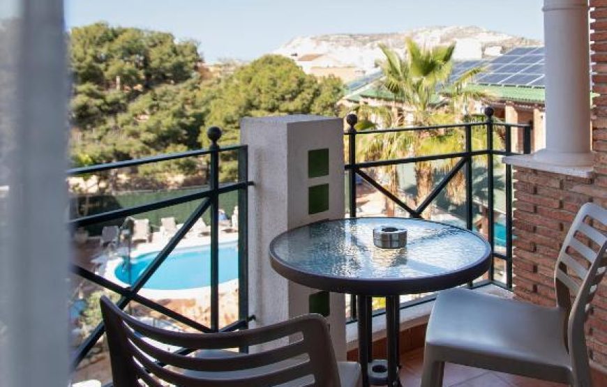 Alicante Sunshine – Coastal Getaway