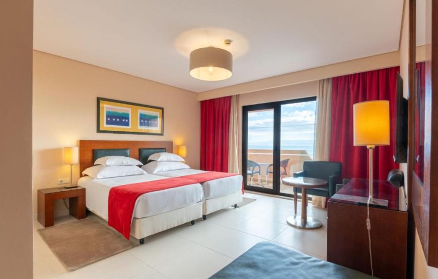 Algarve Coastal Escape