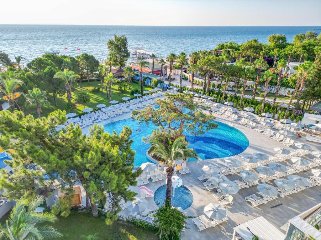 Antalya 5-star all inclusive — photograph from this package