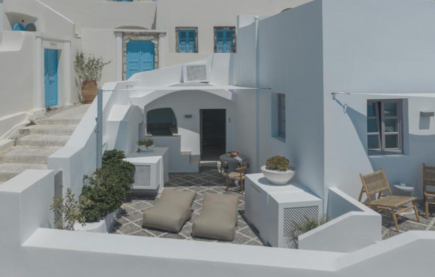 Santorini Fira Romantic Charm