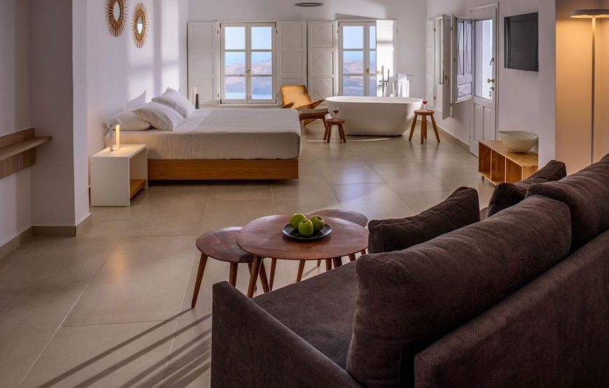 Santorini Fira Romantic Charm
