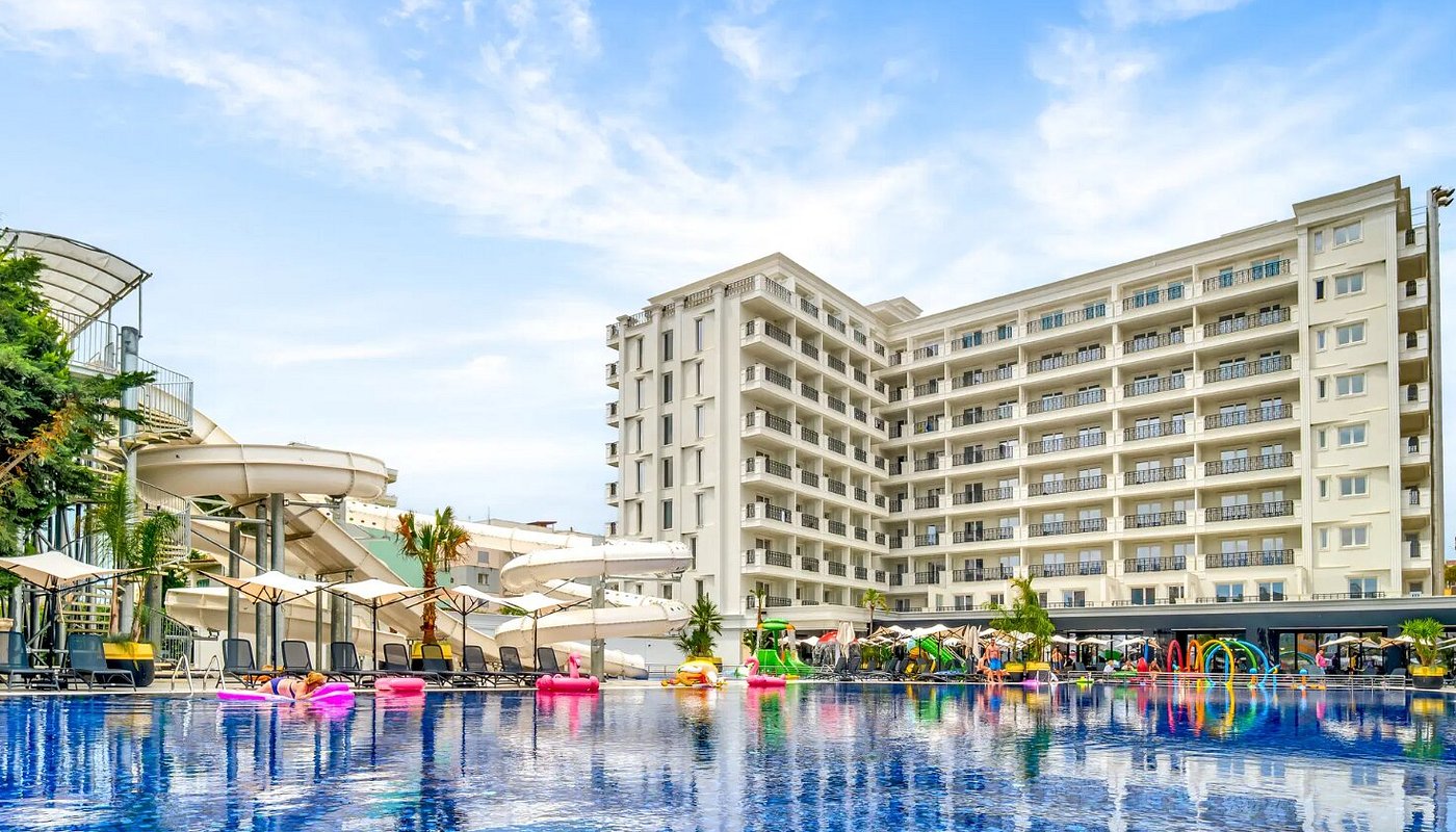 Albanian Seaside Escape — photograph from this package