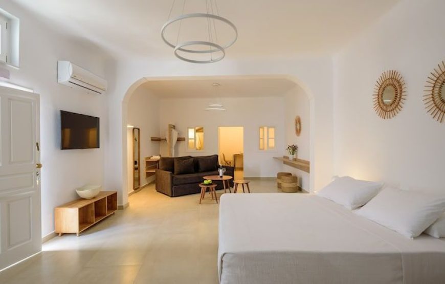 Santorini Fira Romantic Charm