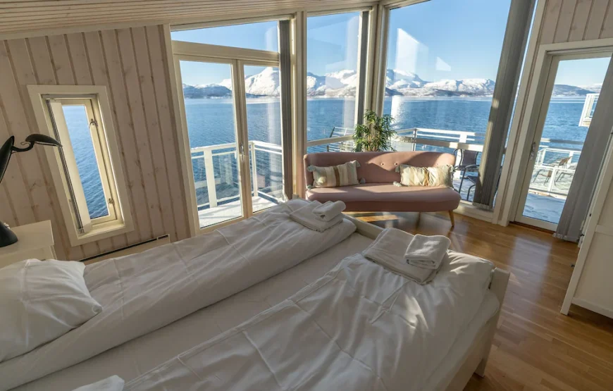 Tromsø Northen Lights Resort Experience