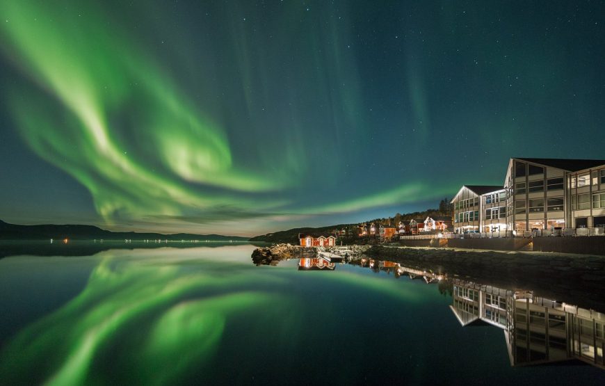Tromsø Northen Lights Resort Experience