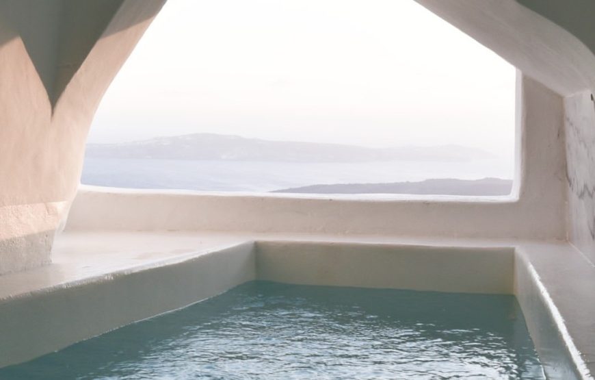 Santorini Caldera Luxury Retreat